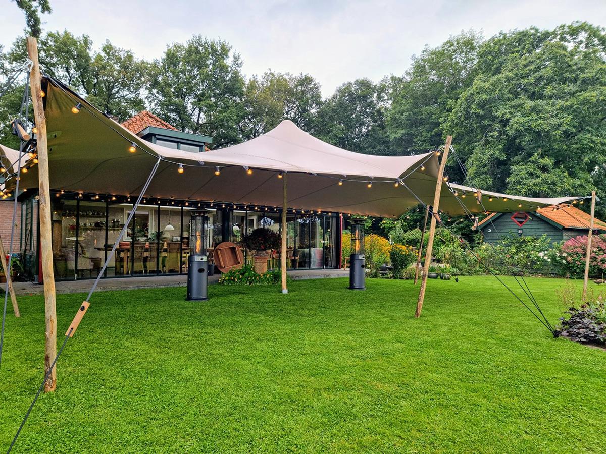 Een stretchtent op maat nodig voor jouw buitenevent? Een stretchtent op maat nodig voor jouw buitenevent?